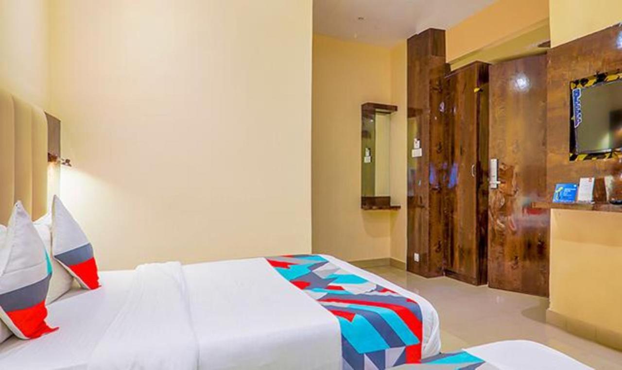 Fabexpress Gateway Inn - 700M From Gateway Of India Bombaj Zewnętrze zdjęcie